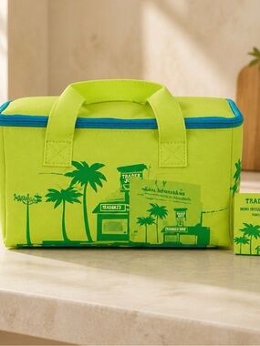 Trader Joe’s 2026! New Mini Insulated Bags Summer Fun Colors